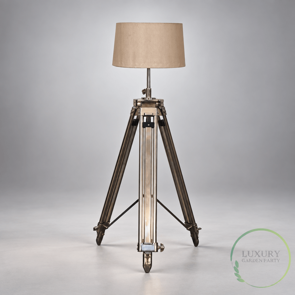 Wooden and chrome tripod floor lamp: what to know